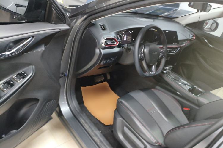 Used CHANGAN OSHAN X5 2021 1.6L CVT Luxury Model Driver Seat