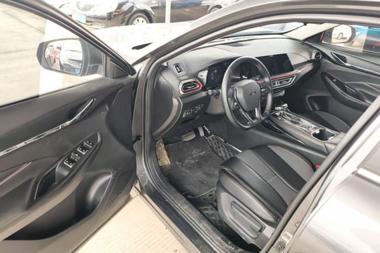 Used CHANGAN OSHAN X5 2021 1.6L CVT Youth Edition Driver Seat