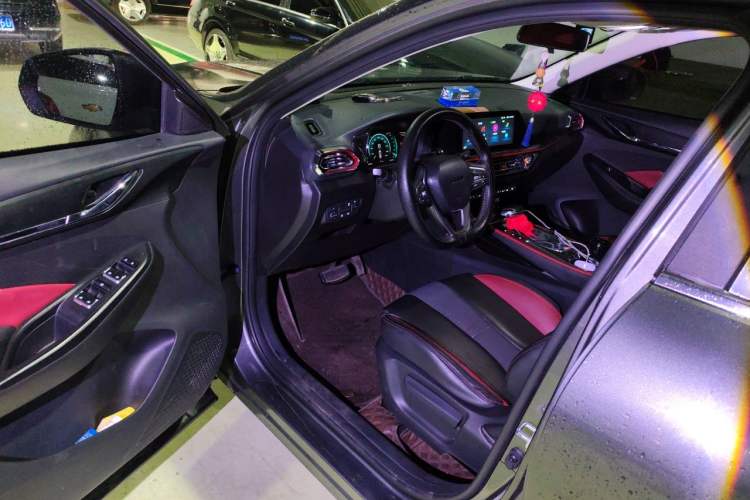 Used CHANGAN OSHAN X5 2021 1.5T DCT Prestige Edition Driver Seat