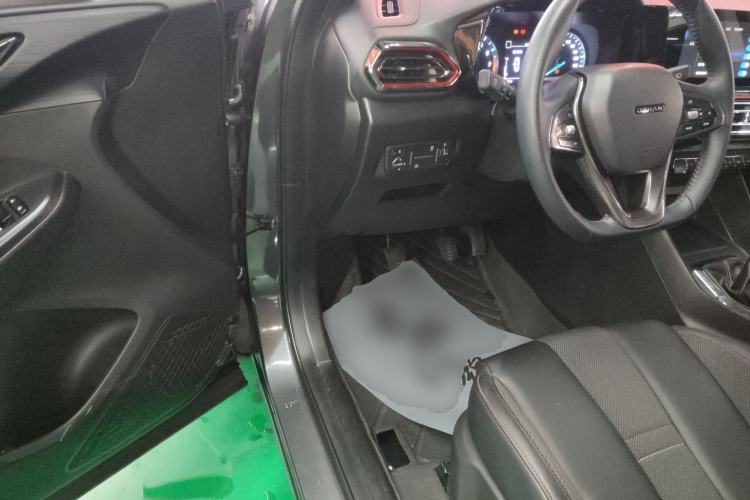 Used CHANGAN OSHAN X5 2021 Revised Version 1.6L Manual Luxury Edition Driver Seat