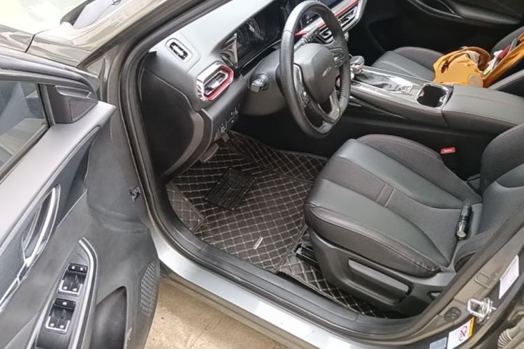 Used CHANGAN OSHAN X5 2021 1.6L CVT Luxury Model Driver Seat