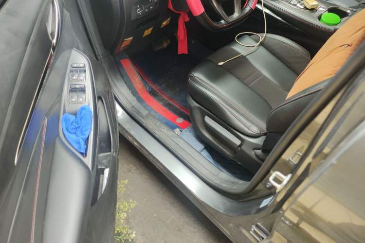 Used CHANGAN OSHAN X5 2021 1.5T DCT Luxury Edition Driver Seat