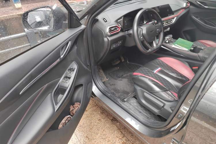 Used CHANGAN OSHAN X5 2021 1.6L CVT Luxury Model Driver Seat