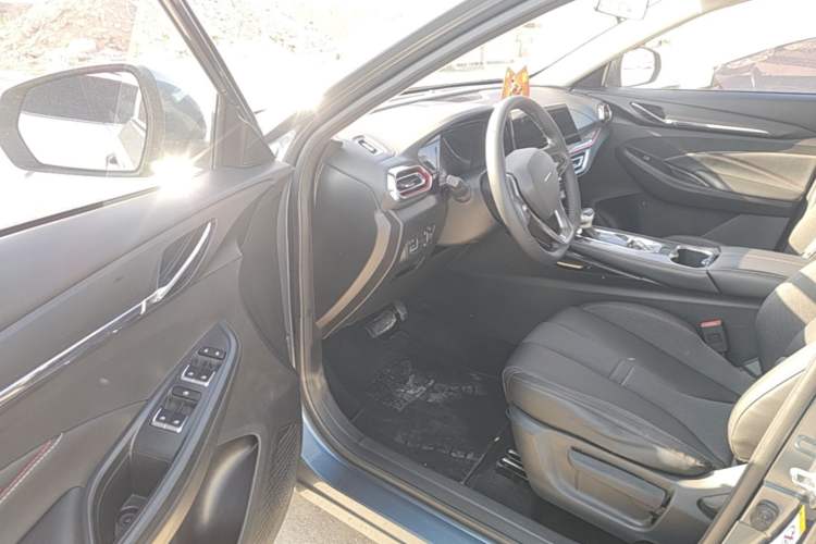 Used CHANGAN OSHAN X5 2021 1.6L CVT Luxury Model Driver Seat
