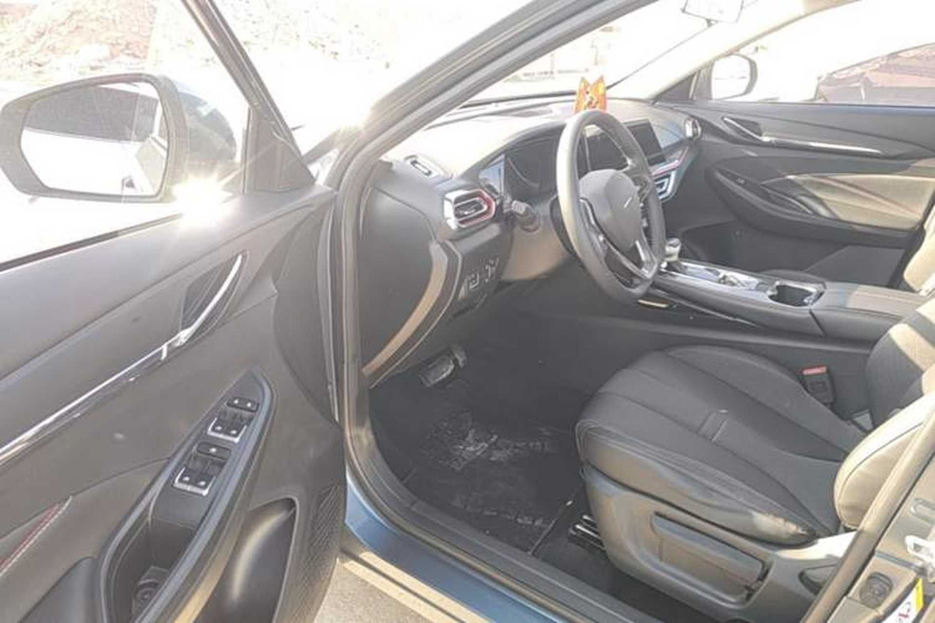 Used CHANGAN OSHAN X5 2021 1.6L CVT Luxury Model Driver Seat
