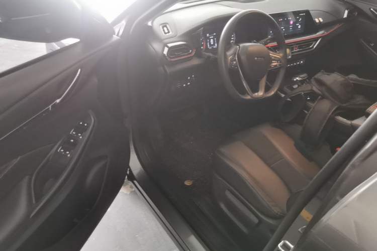 Used CHANGAN OSHAN X5 2021 1.5T DCT Luxury Edition Driver Seat
