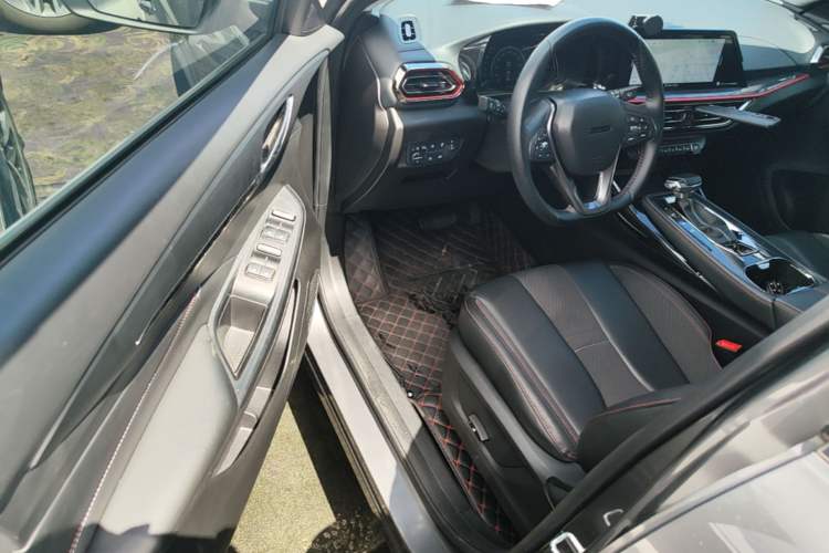 Used CHANGAN OSHAN X5 2021 1.5T DCT Flagship Edition Driver Seat