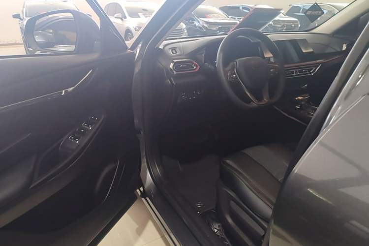 Used CHANGAN OSHAN X5 2021 Revised Version 1.5T DCT Luxury Edition Driver Seat