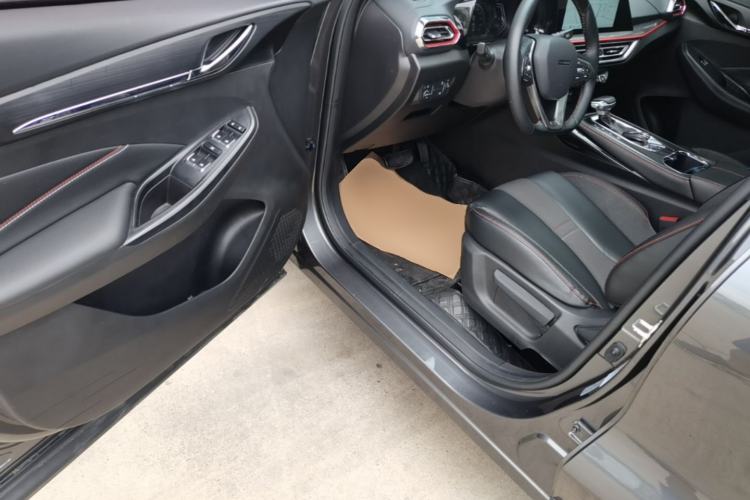 Used CHANGAN OSHAN X5 2021 1.6L CVT Luxury Model Driver Seat