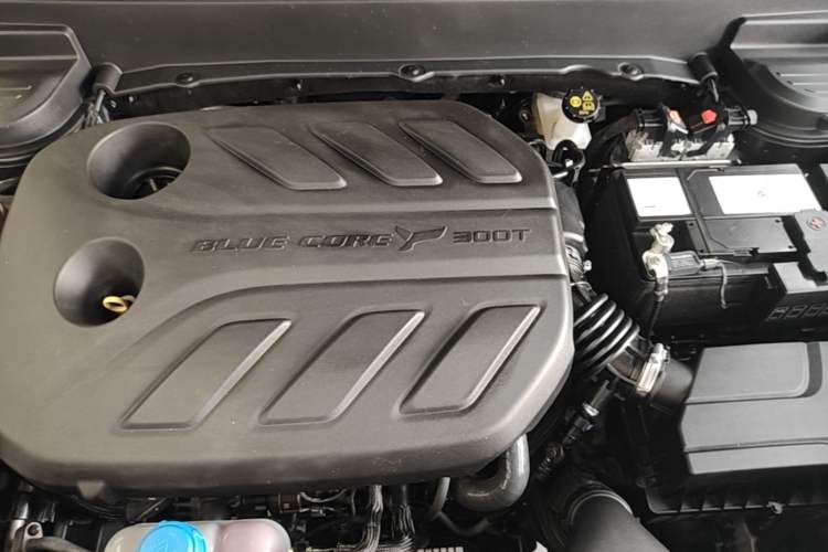 Used CHANGAN OSHAN X5 2021 1.5T DCT Flagship Edition Engine Bay