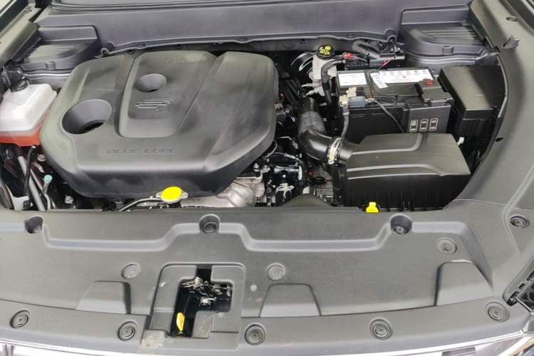 Used CHANGAN OSHAN X5 2021 1.6L CVT Luxury Model Engine Bay