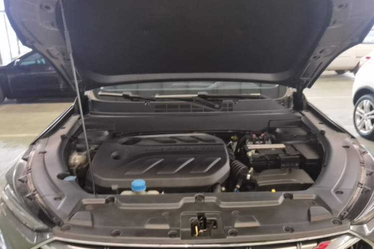 Used CHANGAN OSHAN X5 2021 1.5T DCT Prestige Edition Engine Bay