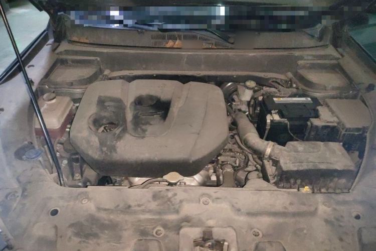 Used CHANGAN OSHAN X5 2021 1.6L CVT Luxury Model Engine Bay