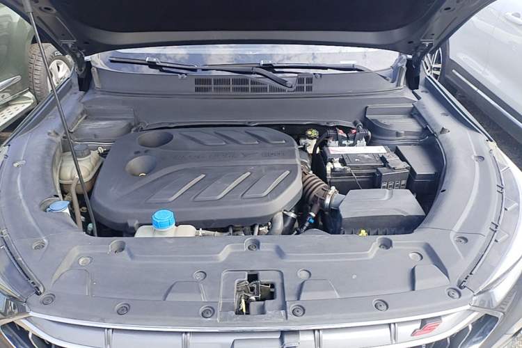 Used CHANGAN OSHAN X5 2021 1.5T DCT Prestige Edition Engine Bay