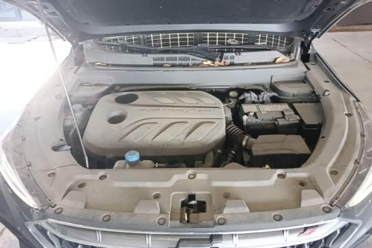 Used CHANGAN OSHAN X5 2021 1.5T DCT Prestige Edition Engine Bay