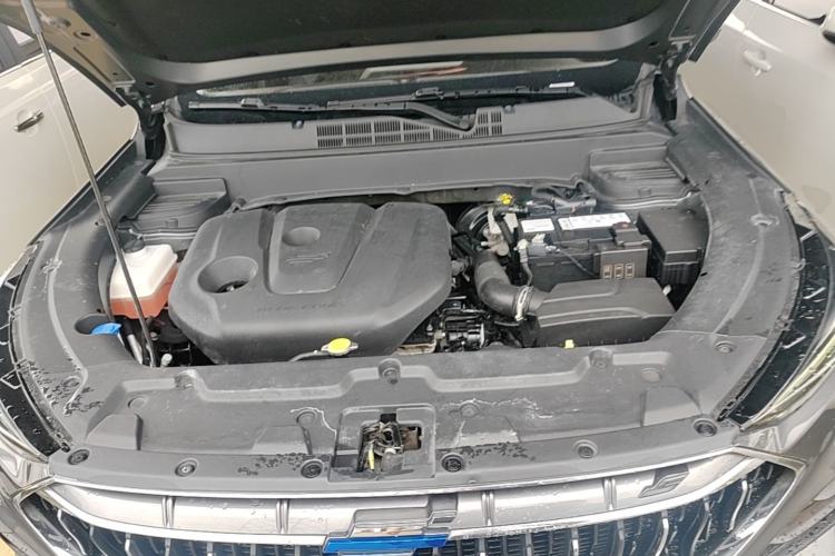 Used CHANGAN OSHAN X5 2021 1.6L CVT Comfort Model Engine Bay