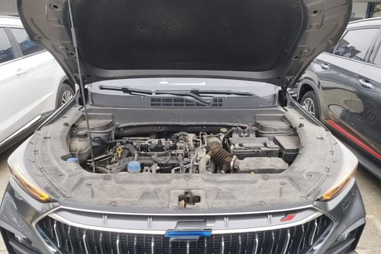 Used CHANGAN OSHAN X5 2021 1.5T DCT Prestige Edition Engine Bay