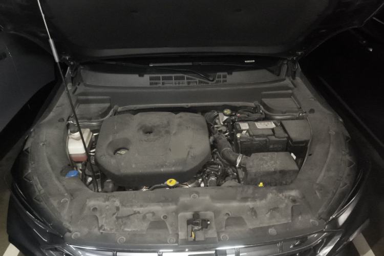 Used CHANGAN OSHAN X5 2021 1.6L CVT Comfort Model Engine Bay