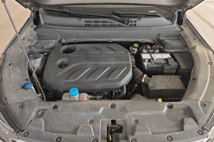 Used CHANGAN OSHAN X5 2021 1.5T DCT Flagship Edition Engine Bay