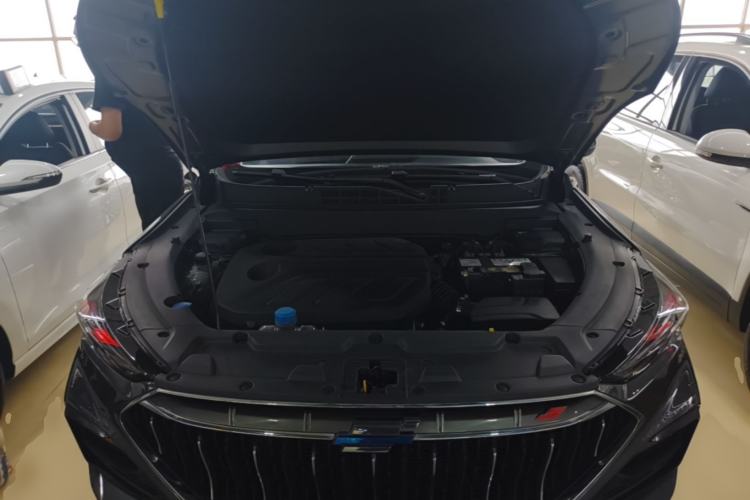 Used CHANGAN OSHAN X5 2021 Revised Version 1.5T DCT Luxury Edition Engine Bay