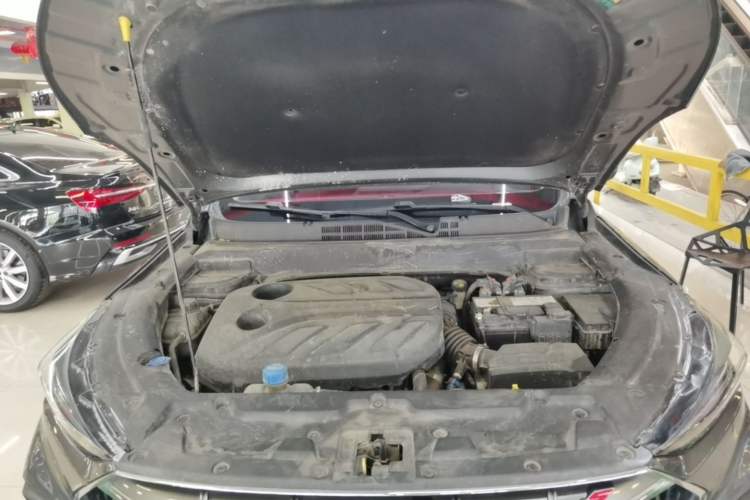 Used CHANGAN OSHAN X5 2021 1.5T DCT Prestige Edition Engine Bay