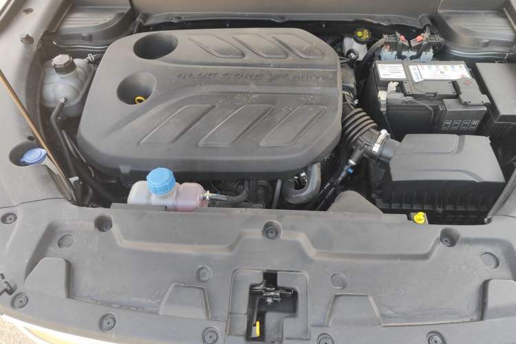 Used CHANGAN OSHAN X5 2021 1.5T DCT Flagship Edition Engine Bay