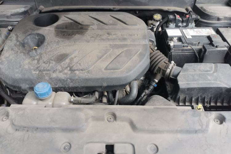 Used CHANGAN OSHAN X5 2021 1.5T DCT Prestige Edition Engine Bay