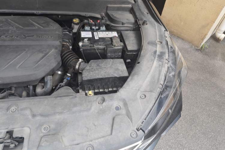 Used CHANGAN OSHAN X5 2021 1.5T DCT Flagship Edition Engine Bay Left