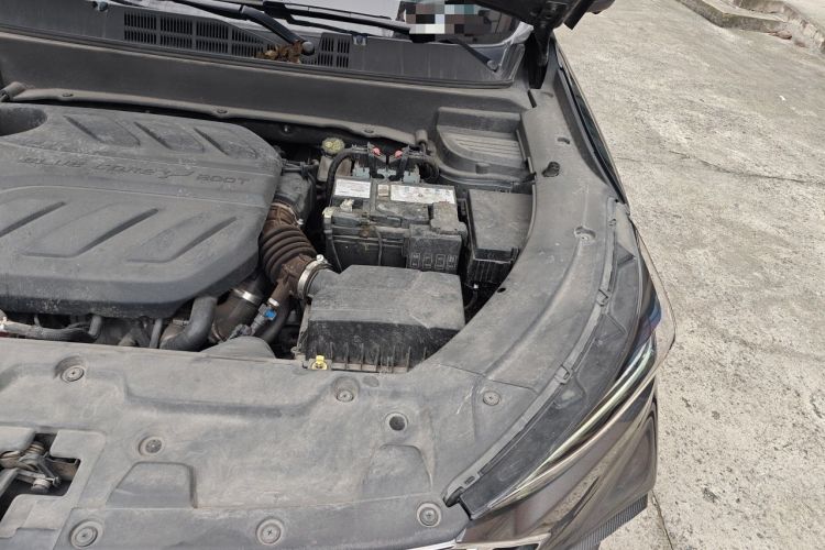 Used CHANGAN OSHAN X5 2021 1.5T DCT Flagship Edition Engine Bay Left