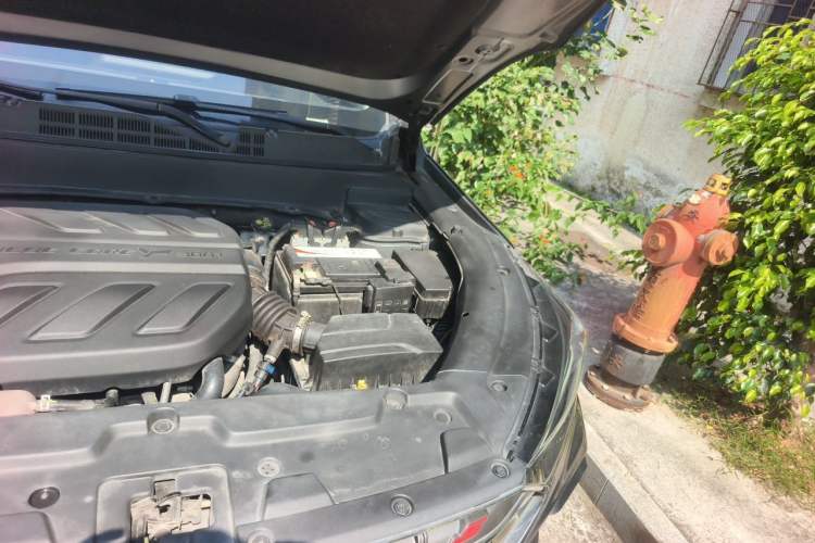Used CHANGAN OSHAN X5 2021 1.5T DCT Prestige Edition Engine Bay Left