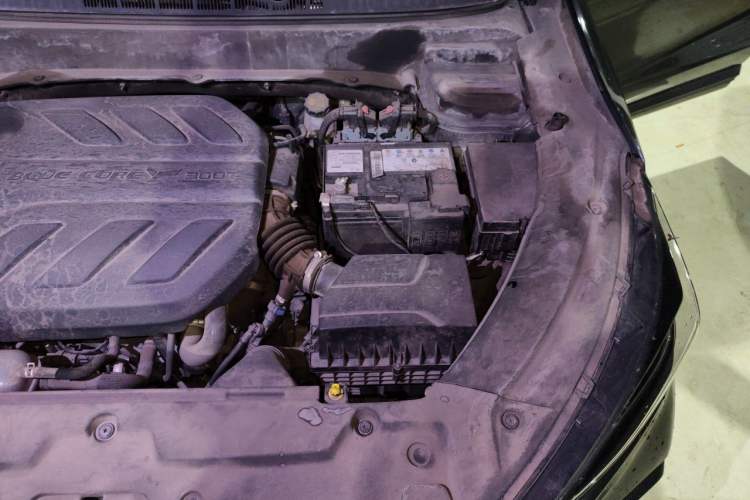 Used CHANGAN OSHAN X5 2021 1.5T DCT Prestige Edition Engine Bay Left