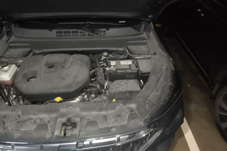 Used CHANGAN OSHAN X5 2021 1.6L CVT Comfort Model Engine Bay Left
