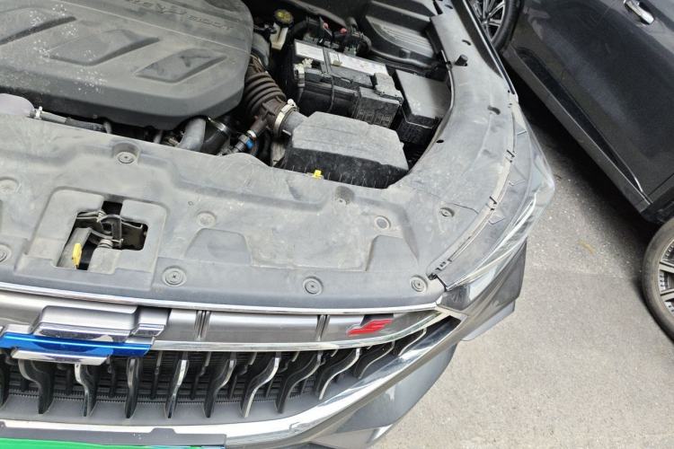 Used CHANGAN OSHAN X5 2021 1.5T DCT Flagship Edition Engine Bay Left