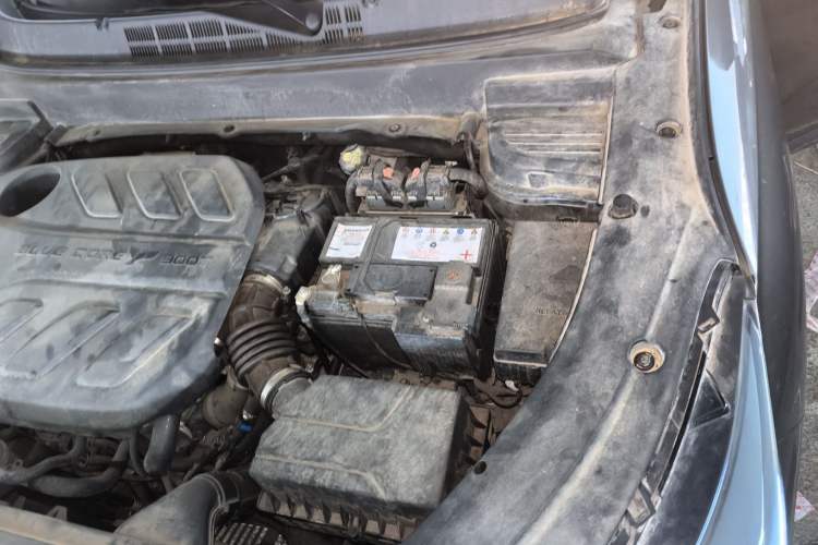 Used CHANGAN OSHAN X5 2021 Revised Version 1.5T DCT Luxury Edition Engine Bay Left