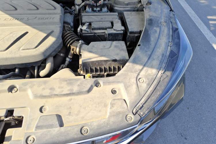 Used CHANGAN OSHAN X5 2021 1.5T DCT Flagship Edition Engine Bay Left