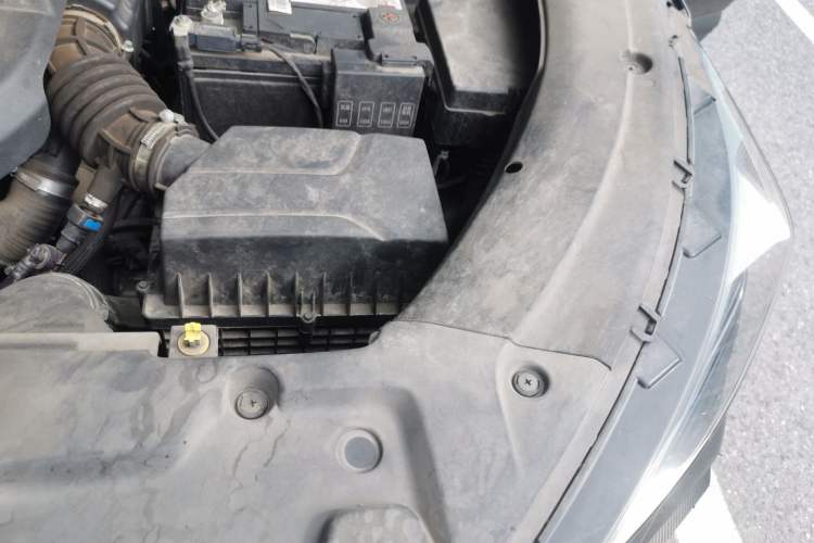 Used CHANGAN OSHAN X5 2021 1.5T DCT Prestige Edition Engine Bay Left