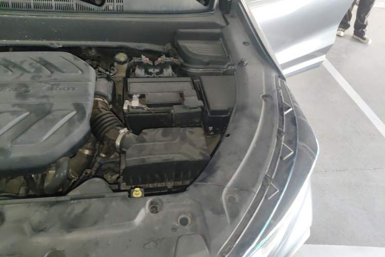 Used CHANGAN OSHAN X5 2021 1.5T DCT Flagship Edition Engine Bay Left
