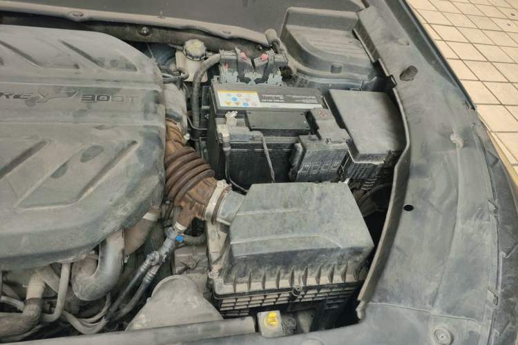 Used CHANGAN OSHAN X5 2021 1.5T DCT Luxury Edition Engine Bay Left