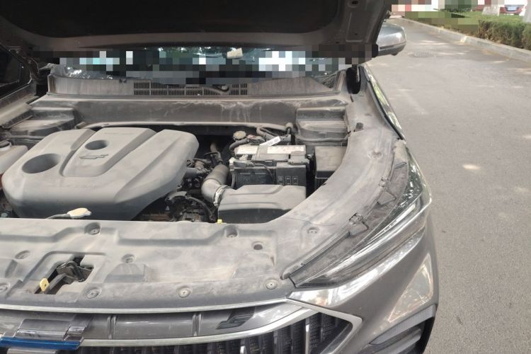 Used CHANGAN OSHAN X5 2021 1.6L CVT Flagship Model Engine Bay Left