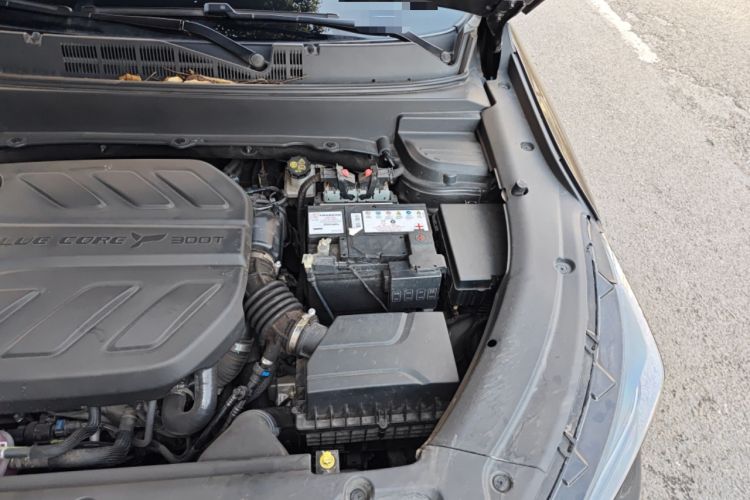 Used CHANGAN OSHAN X5 2021 1.5T DCT Flagship Edition Engine Bay Left