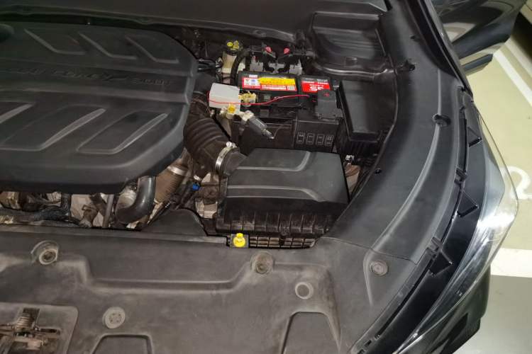 Used CHANGAN OSHAN X5 2021 1.5T DCT Luxury Edition Engine Bay Left