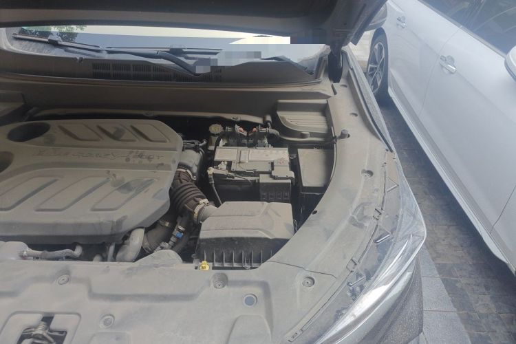 Used CHANGAN OSHAN X5 2021 Revised Version 1.5T DCT Luxury Edition Engine Bay Left