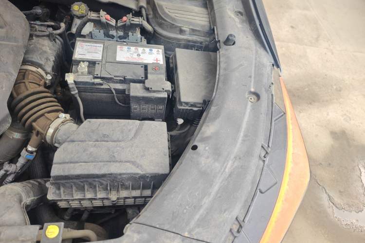 Used CHANGAN OSHAN X5 2021 1.5T DCT Prestige Edition Engine Bay Left