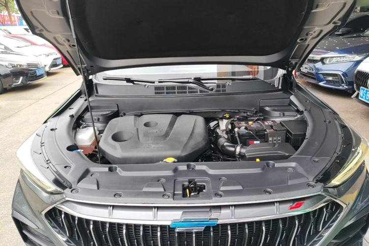 Used CHANGAN OSHAN X5 2021 Revised Version 1.6L CVT Luxury Edition Engine Bay