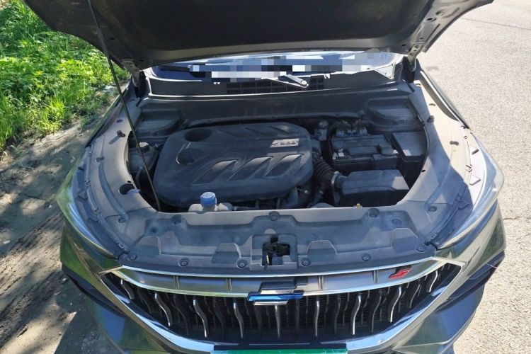 Used CHANGAN OSHAN X5 2021 1.5T DCT Luxury Edition Engine Bay