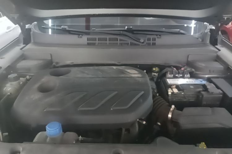Used CHANGAN OSHAN X5 2021 1.5T DCT Prestige Edition Engine Bay