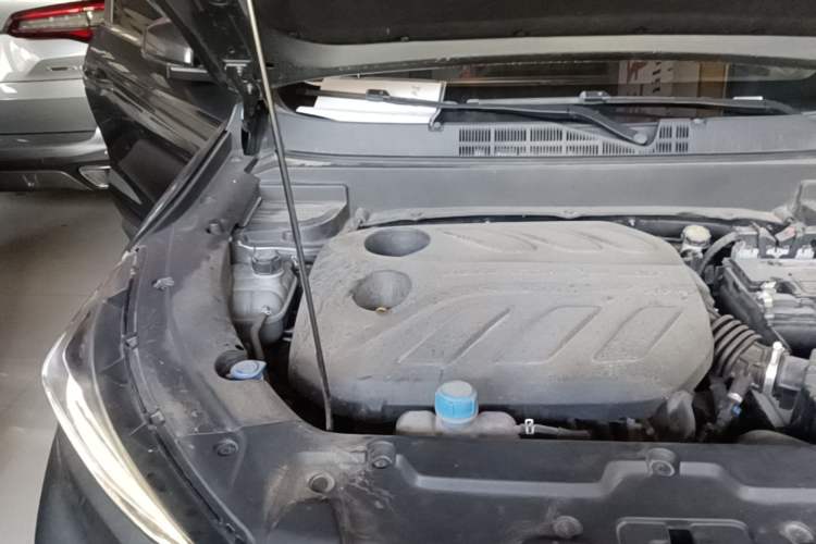 Used CHANGAN OSHAN X5 2021 1.5T DCT Prestige Edition Engine Bay Right