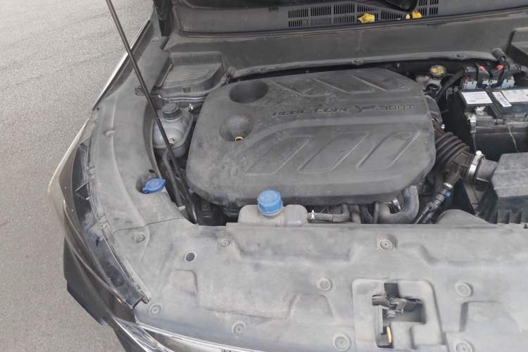 Used CHANGAN OSHAN X5 2021 1.5T DCT Flagship Edition Engine Bay Right