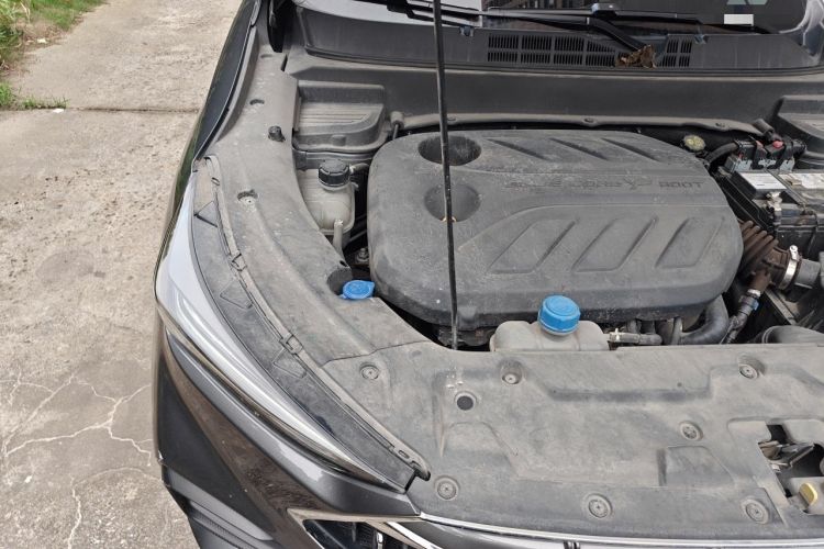 Used CHANGAN OSHAN X5 2021 1.5T DCT Flagship Edition Engine Bay Right