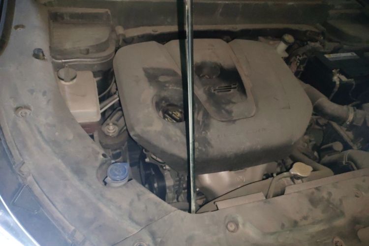 Used CHANGAN OSHAN X5 2021 1.6L CVT Luxury Model Engine Bay Right